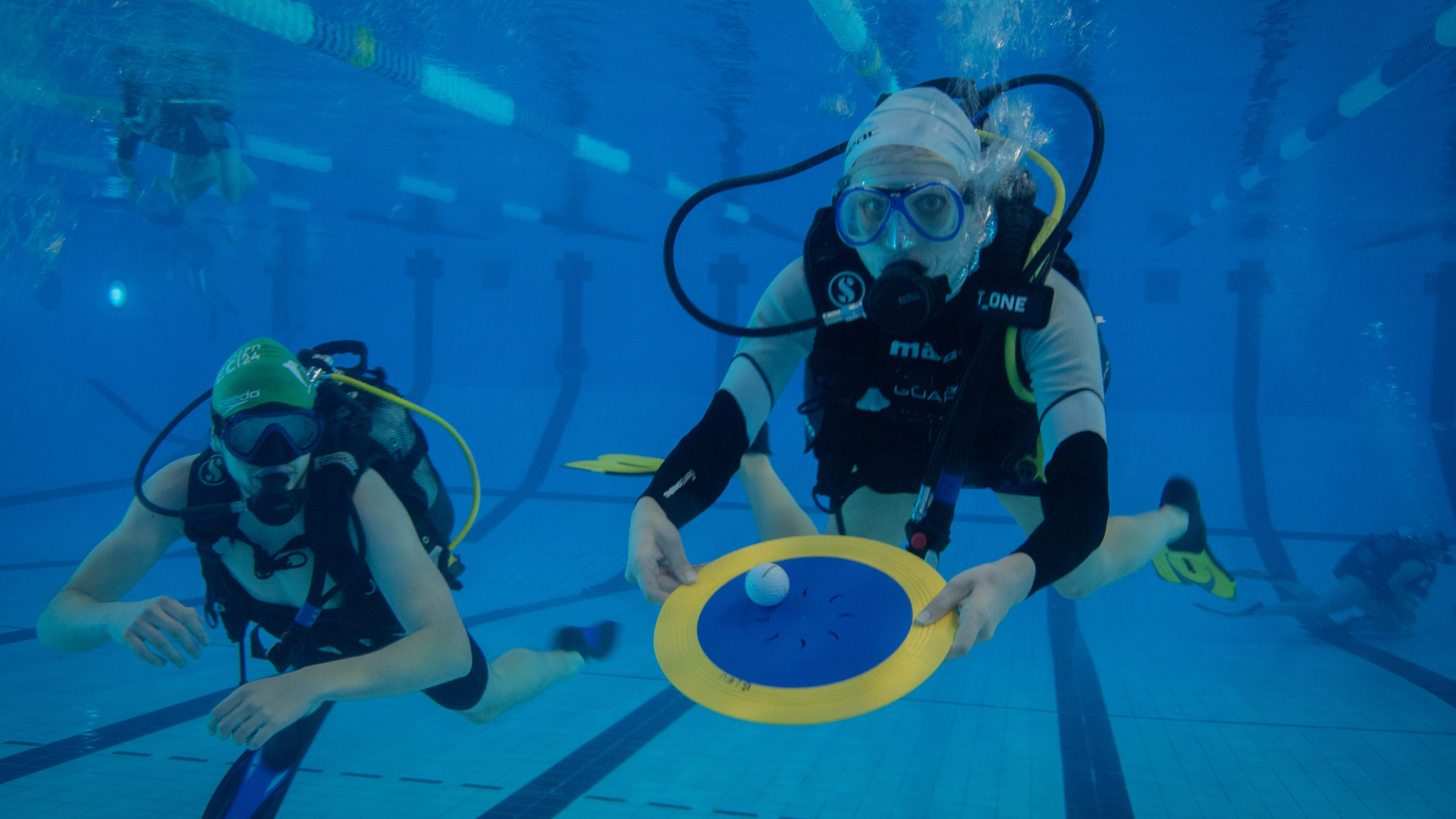 Commencez votre aventure sous-marine avec notre guide complet sur la formation de plongée Niveau 1.