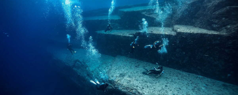 Monument sous-marin de Yonaguni au Japon — plongée en Asie de l'Est