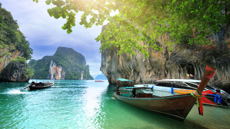 Plongée Krabi Koh Ngai falaises calcaires mer d'Andaman