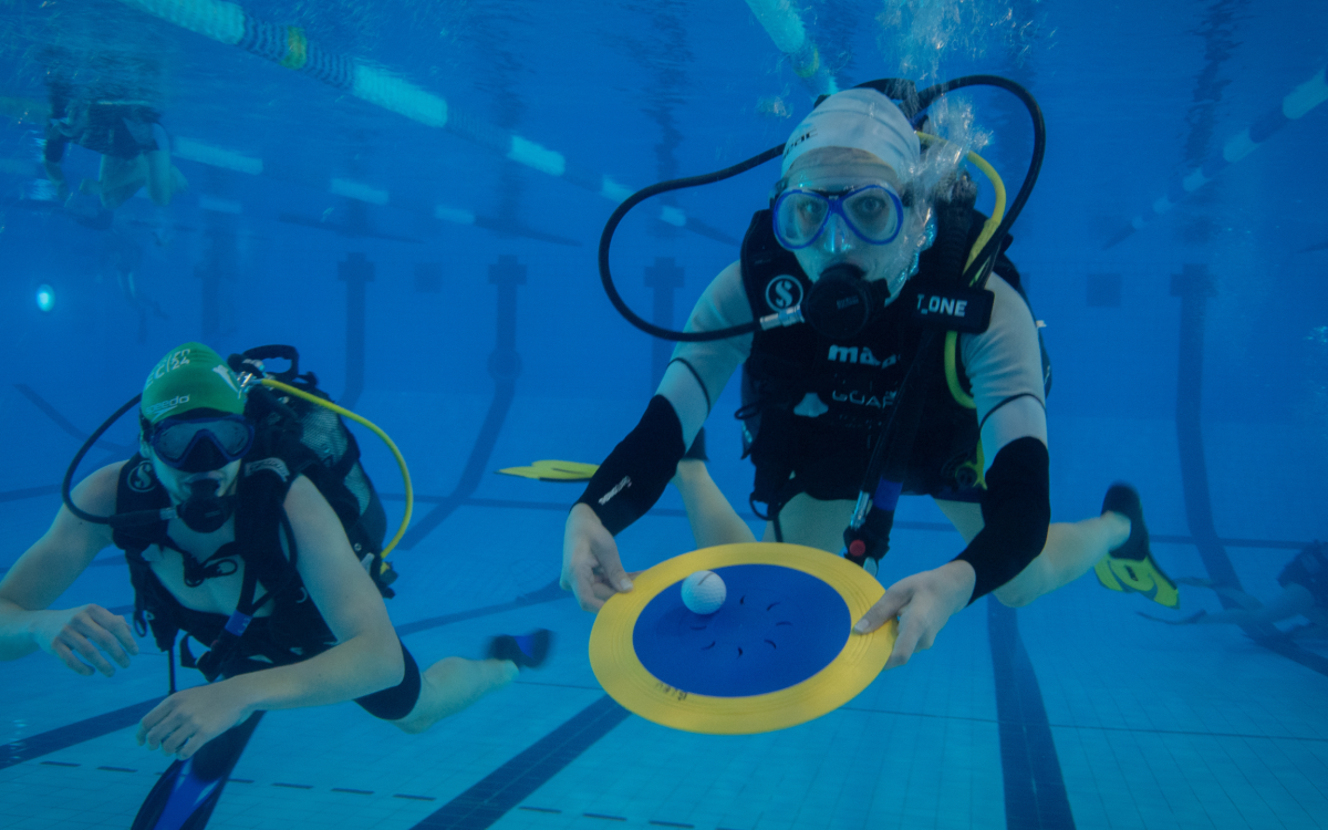 Commencez votre aventure sous-marine avec notre guide complet sur la formation de plongée Niveau 1.